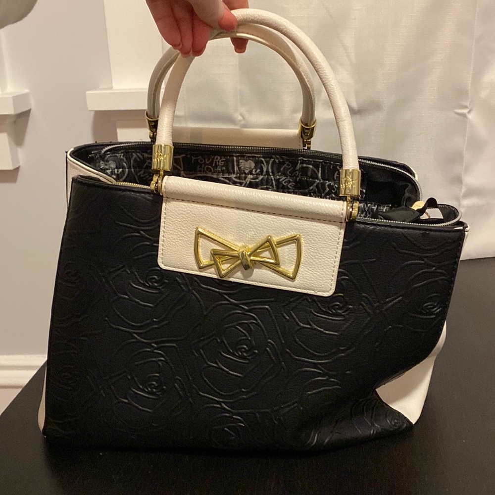 Black and white Betsy’s Johnson purse